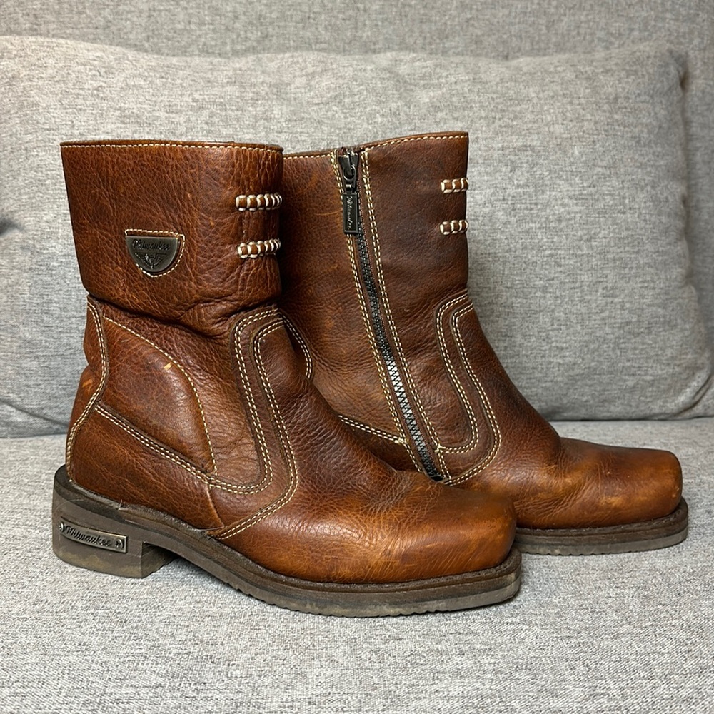 Brown Milwaukee side zip motorcycle style boots